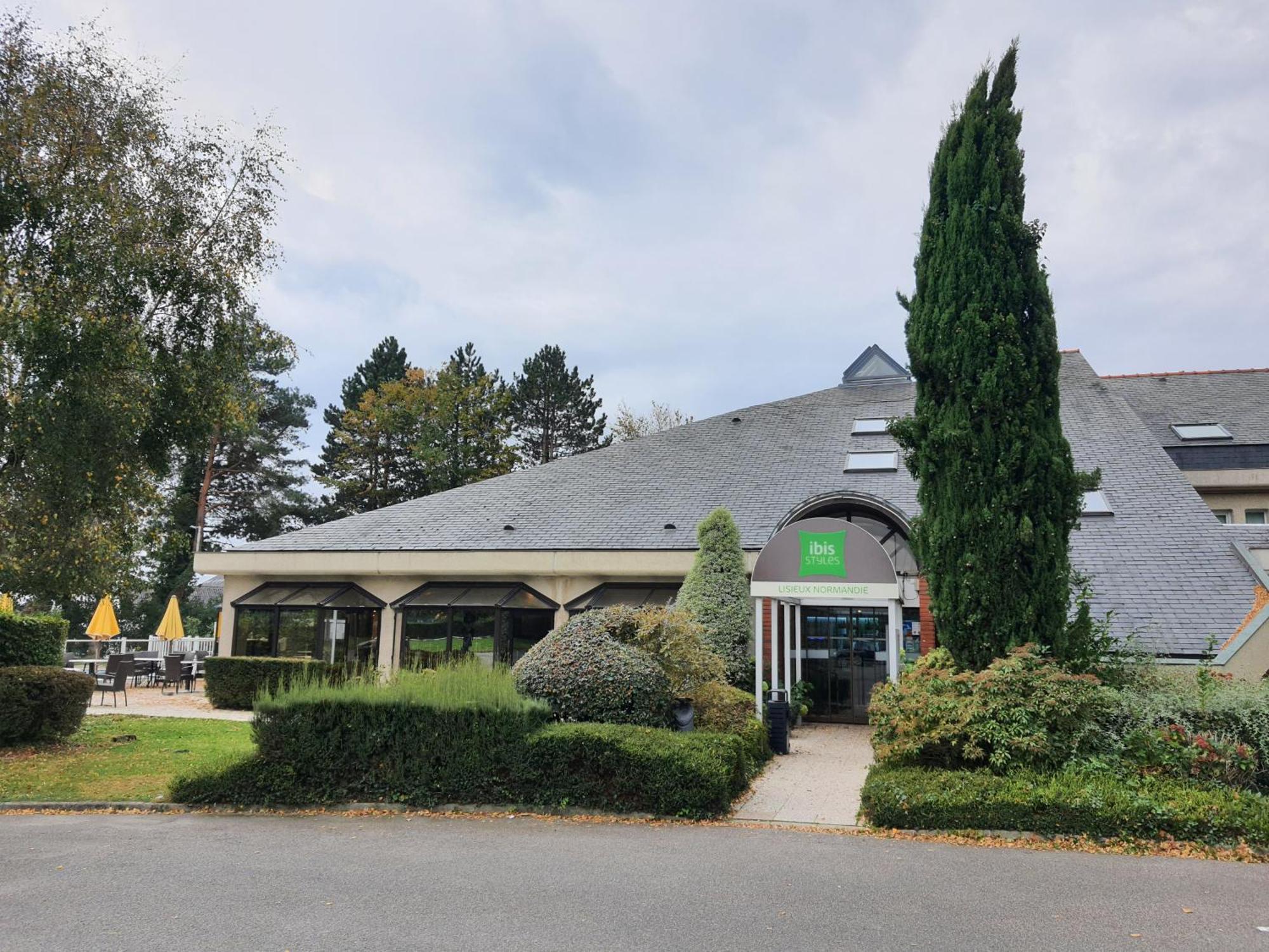 Ibis Styles Lisieux Normandie Exterior foto
