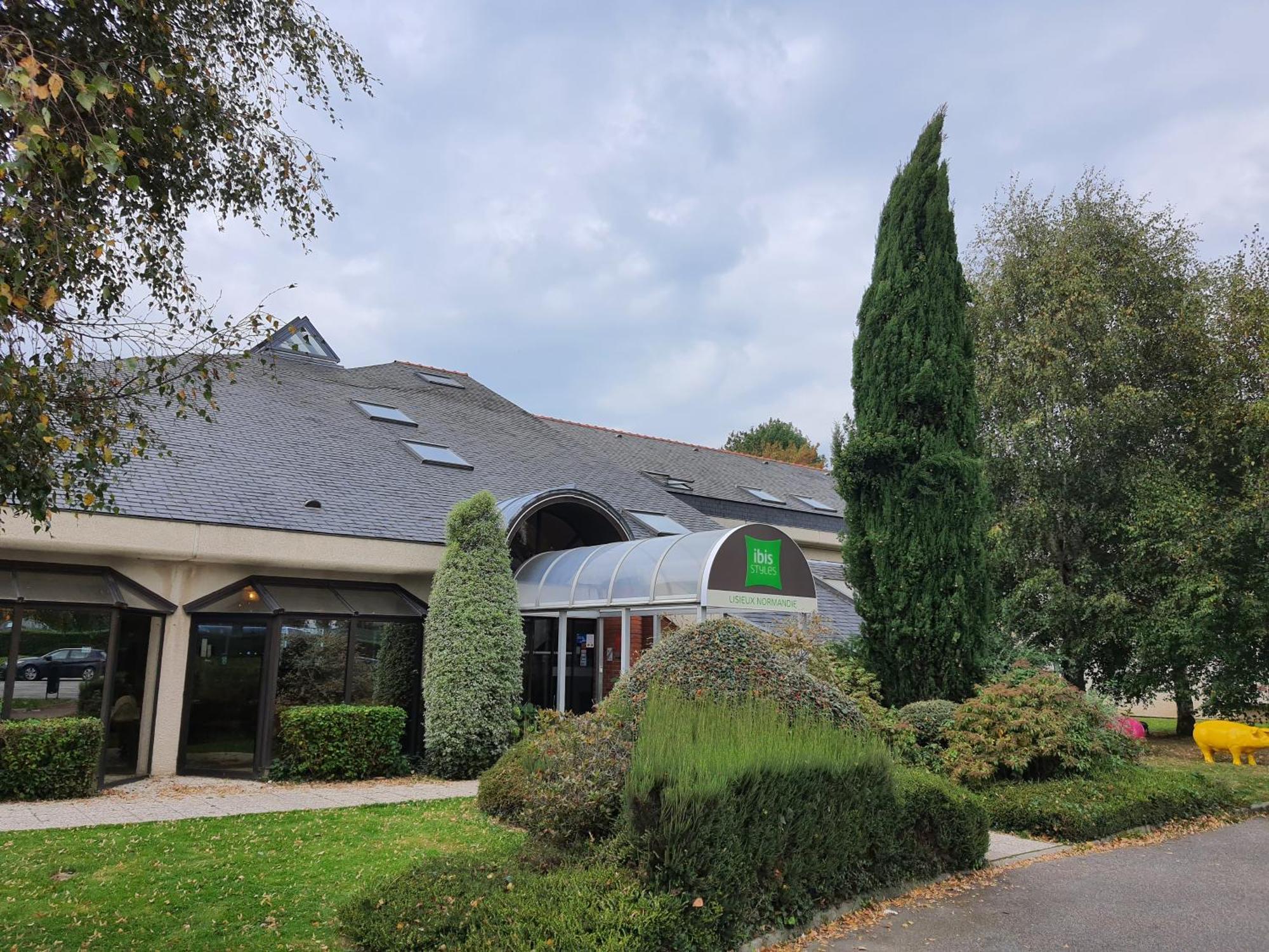 Ibis Styles Lisieux Normandie Exterior foto