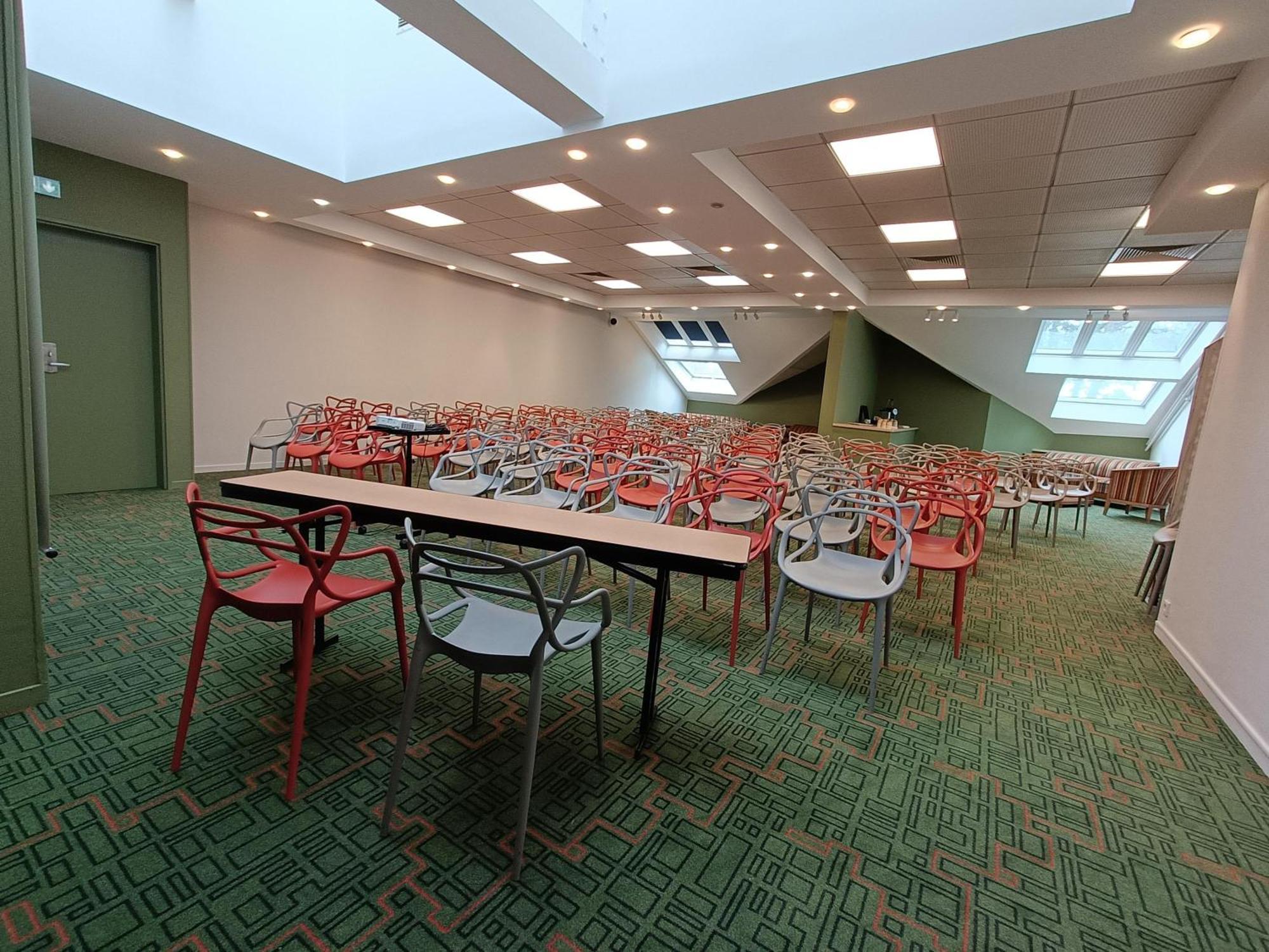 Ibis Styles Lisieux Normandie Exterior foto
