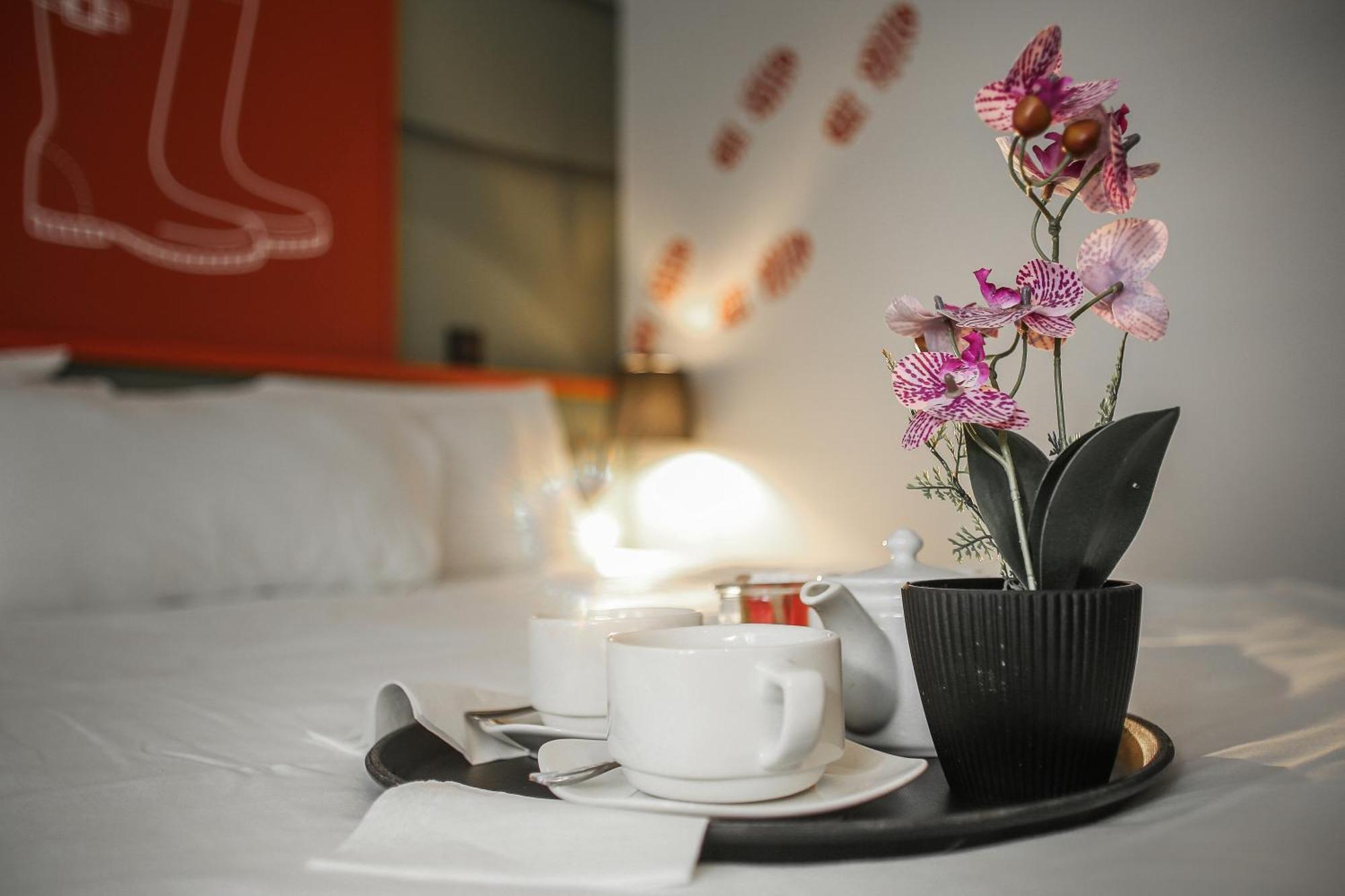 Ibis Styles Lisieux Normandie Exterior foto