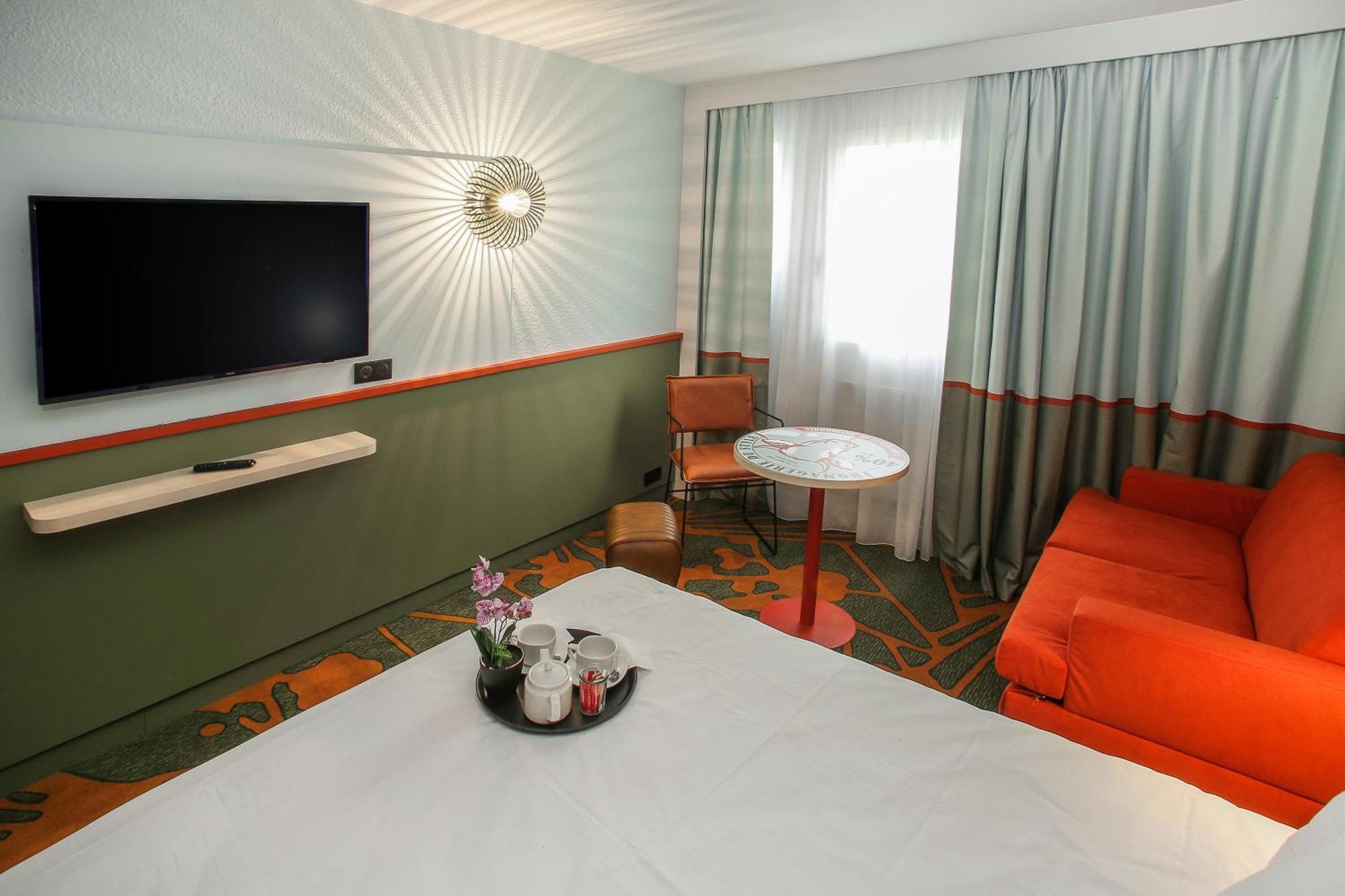 Ibis Styles Lisieux Normandie Exterior foto