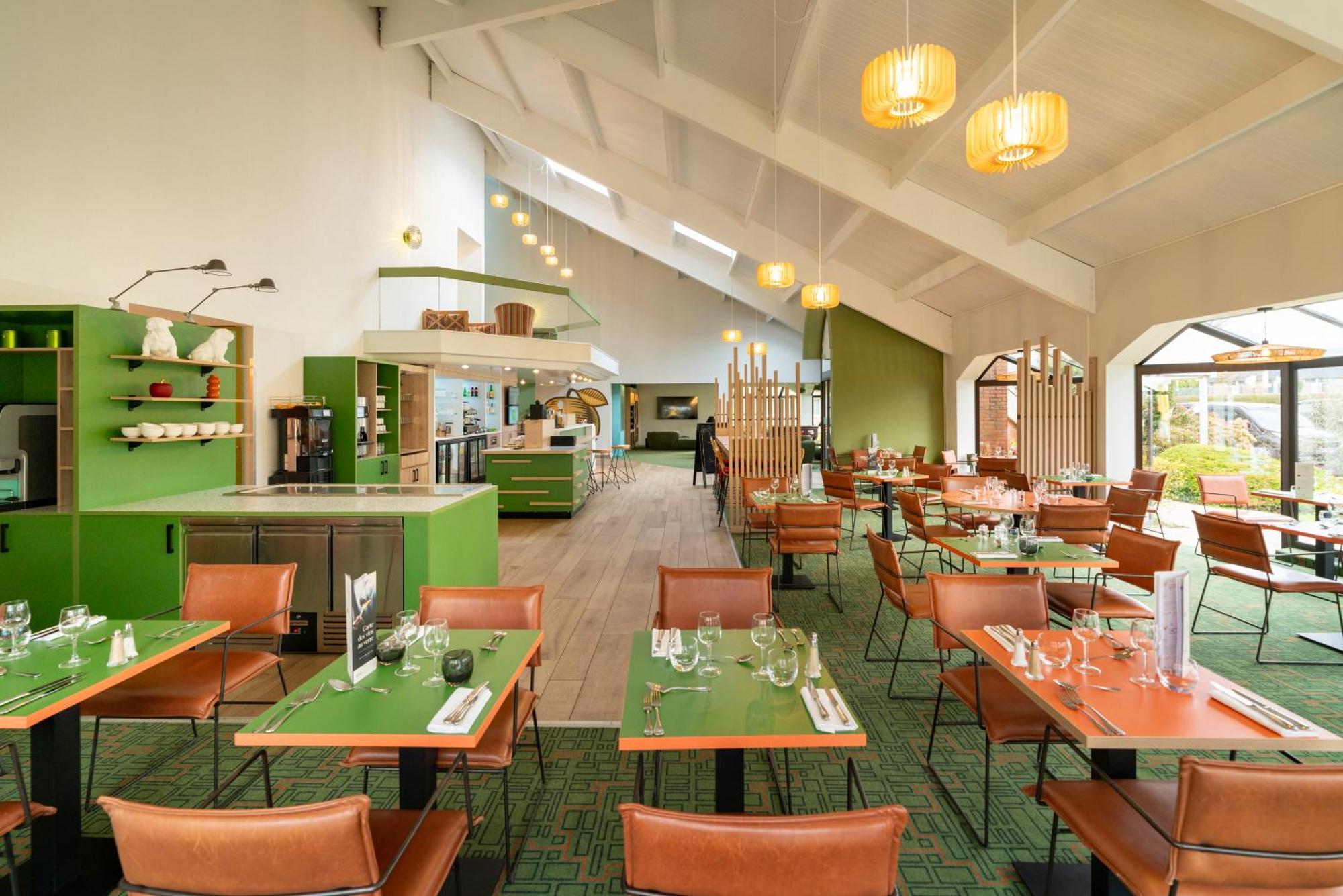 Ibis Styles Lisieux Normandie Exterior foto